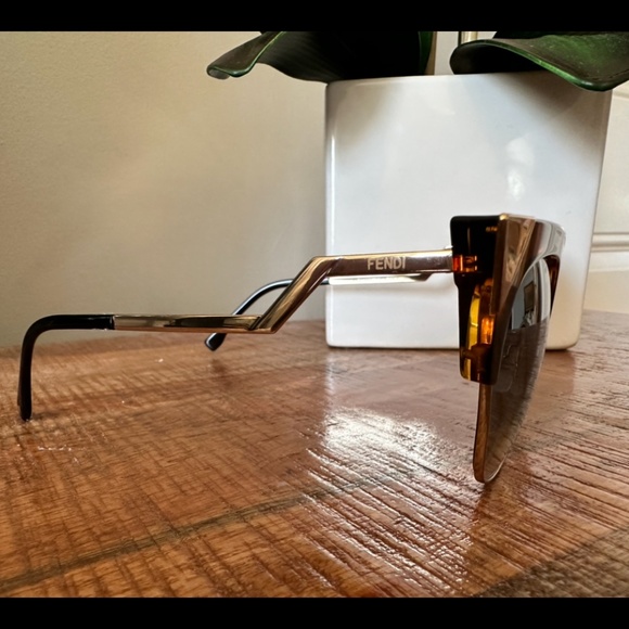 FENDI Cat Eye Tortoiseshell Sunglasses main image 4